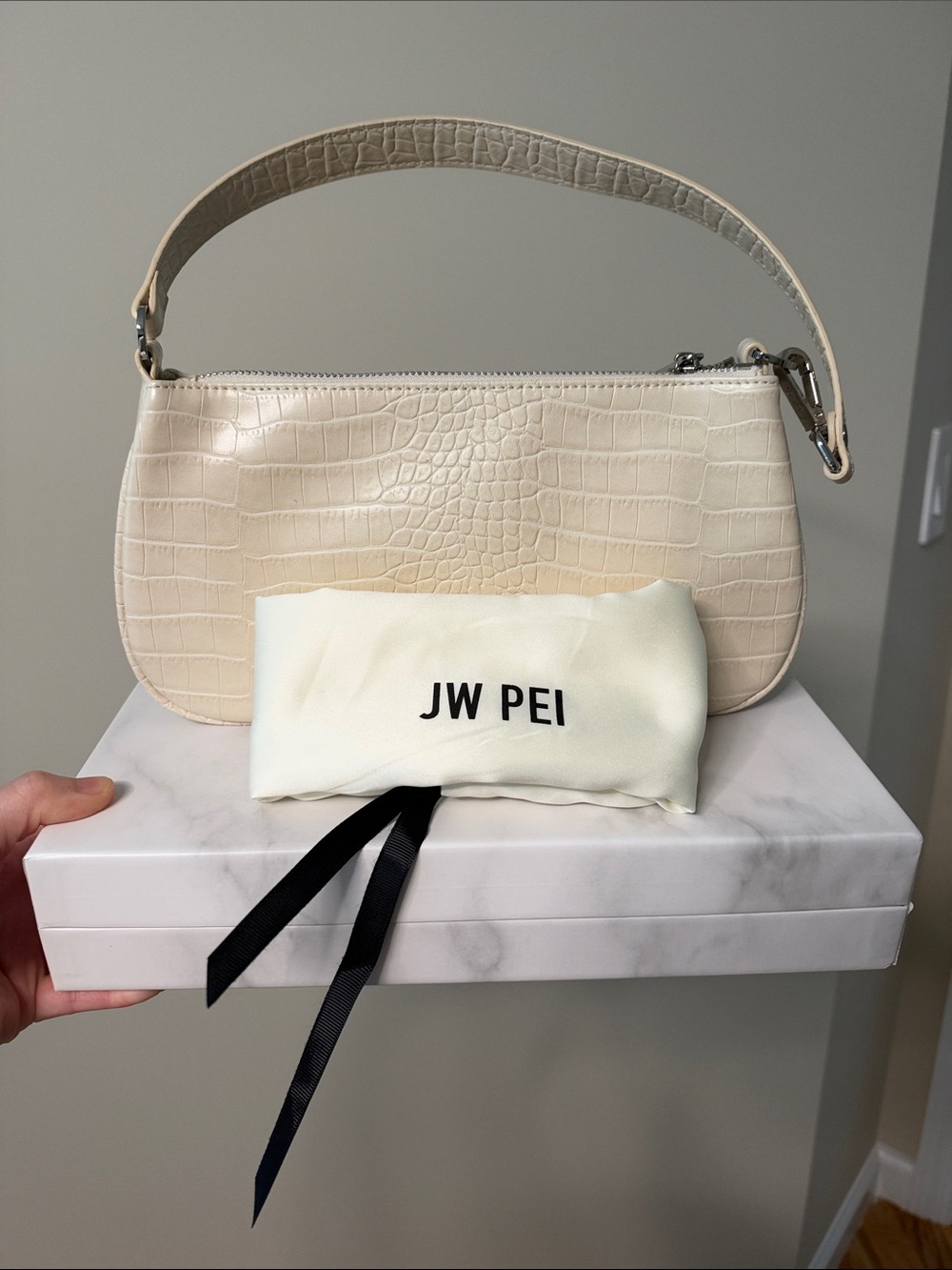 JW PEI Eva shoulder bag - Ivory Croc